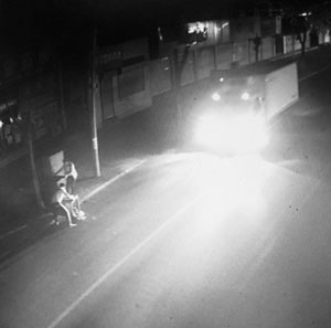 為公司采購省錢，竟然半夜連偷33個垃圾桶